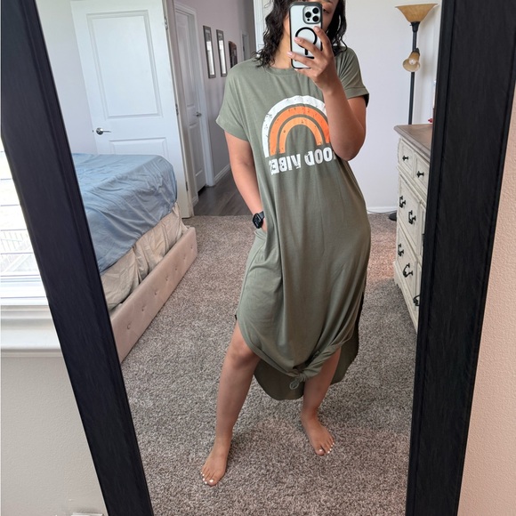 “Good Vibes” Maxi Dress - Picture 9 of 12